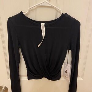 NWT Alo long sleeve top